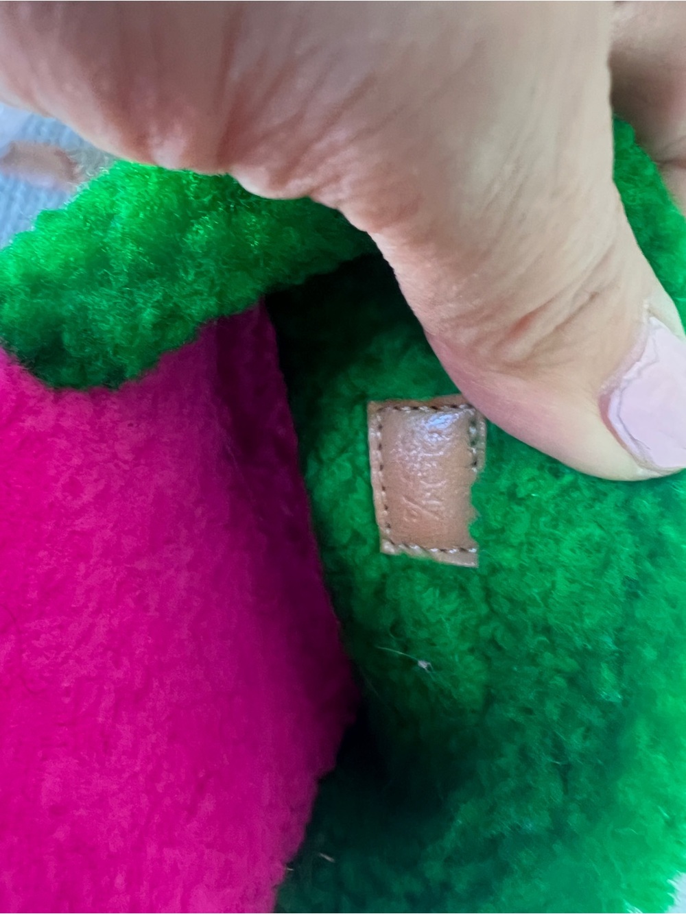 Gucci Hot Pink and Kelly Green Shearling Slides - Picture 5 of 5